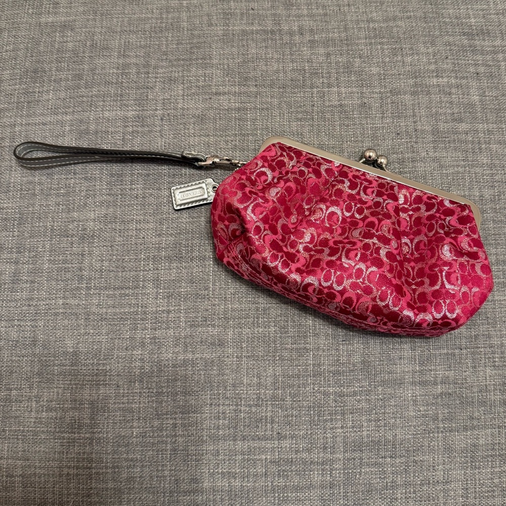 Coach Kiss Lock Wallet Pink / Silver Wristlet Clutch